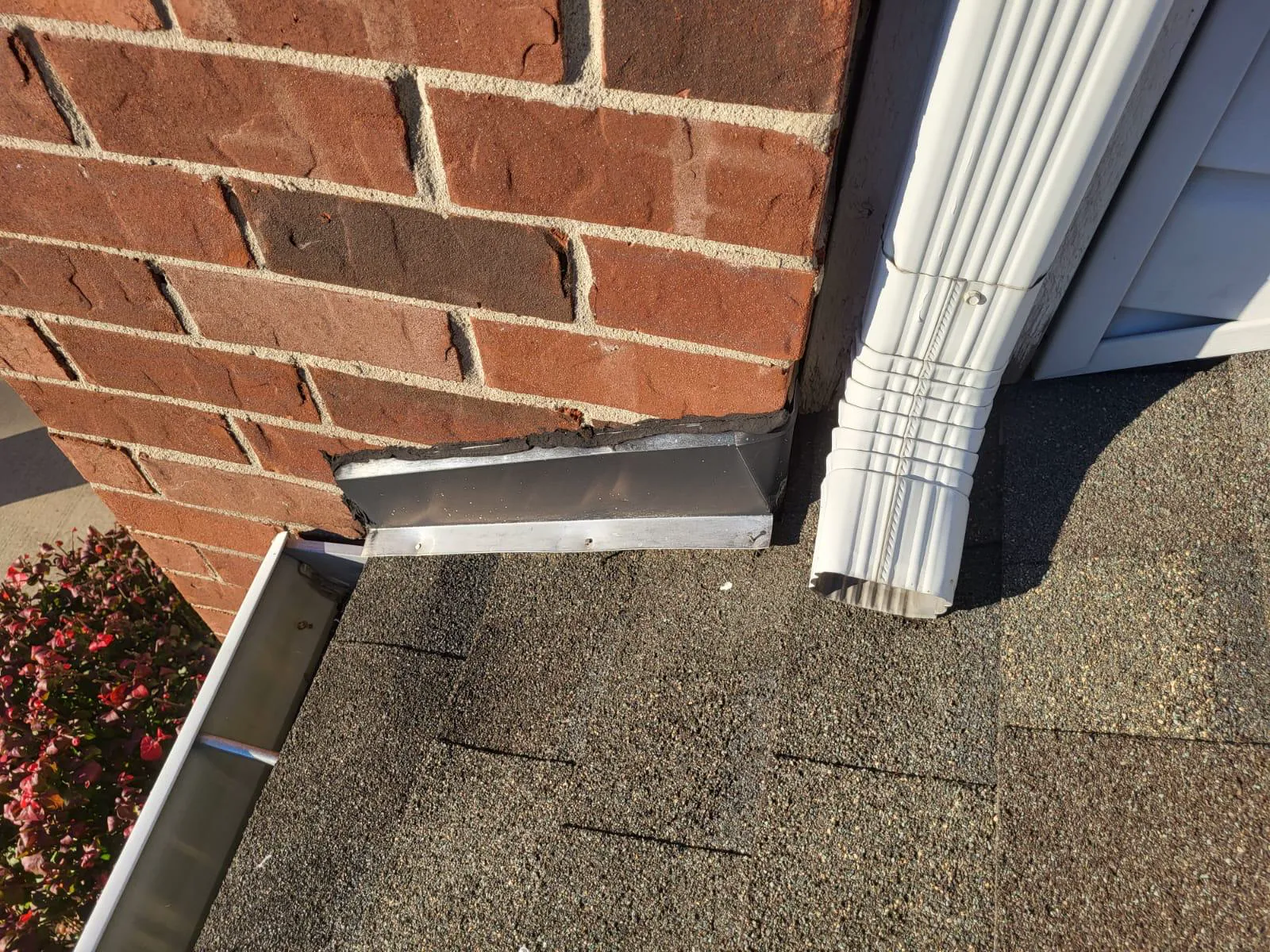 Instalación y Reparación de Canaletas