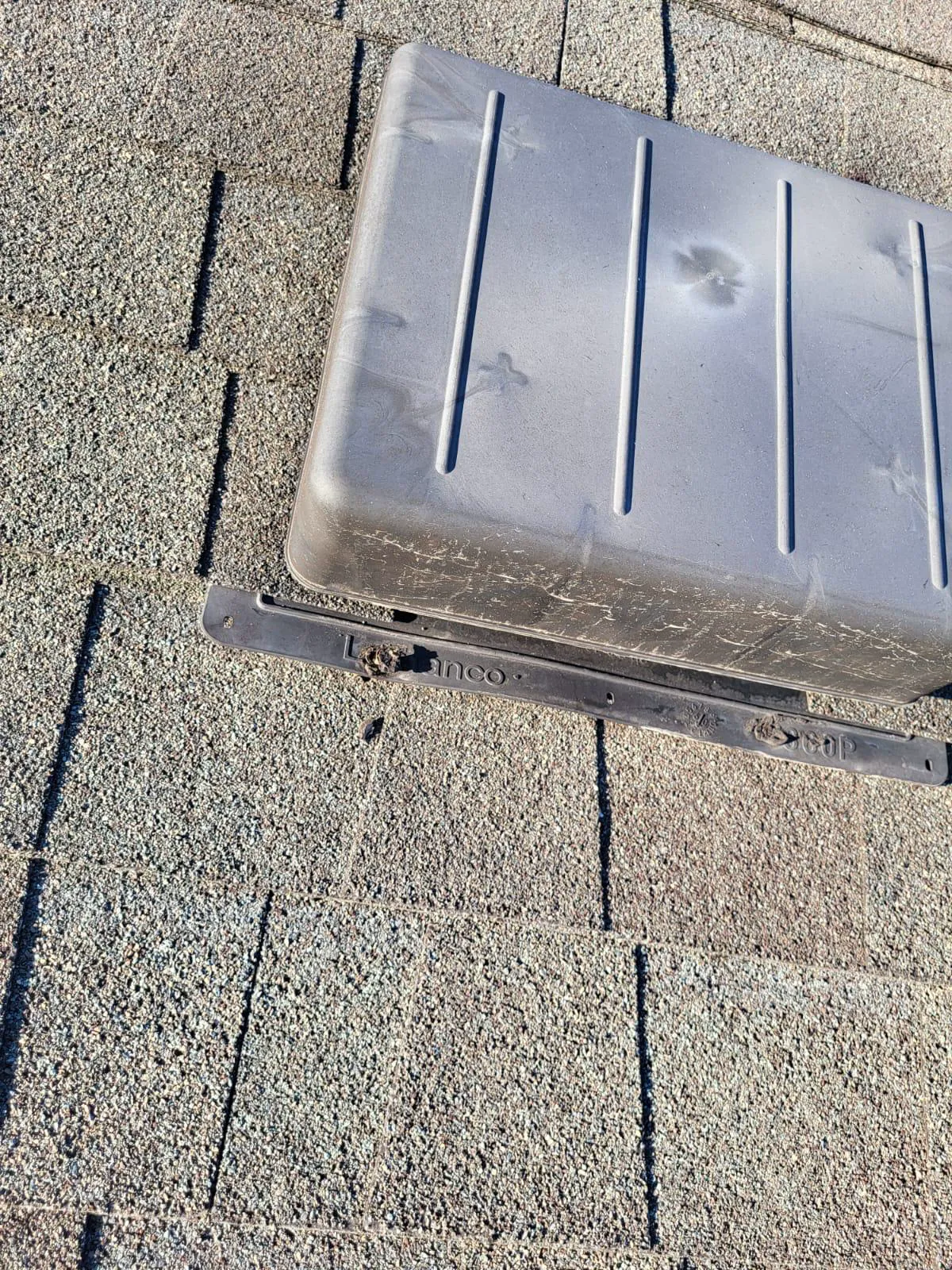 Reparación de Ventilas y Tejas por Granizo